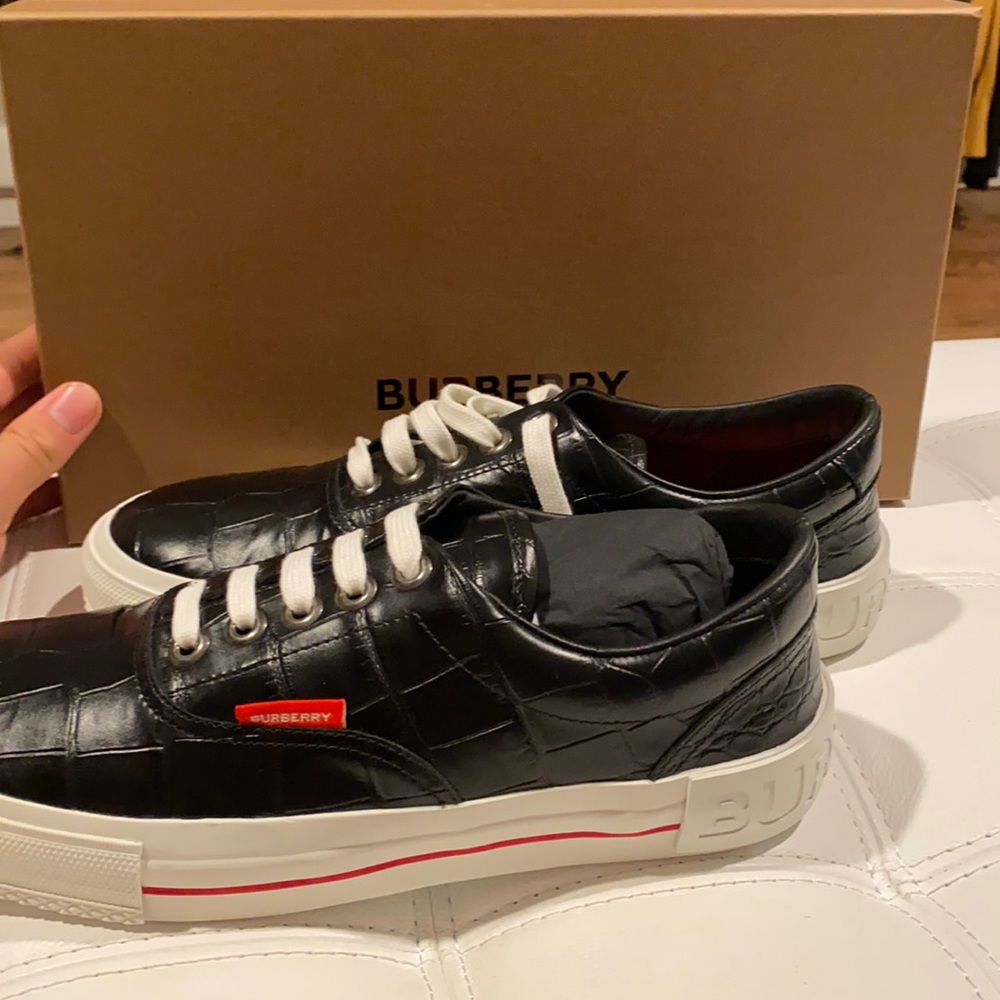 Burberry Black Leather Shoes